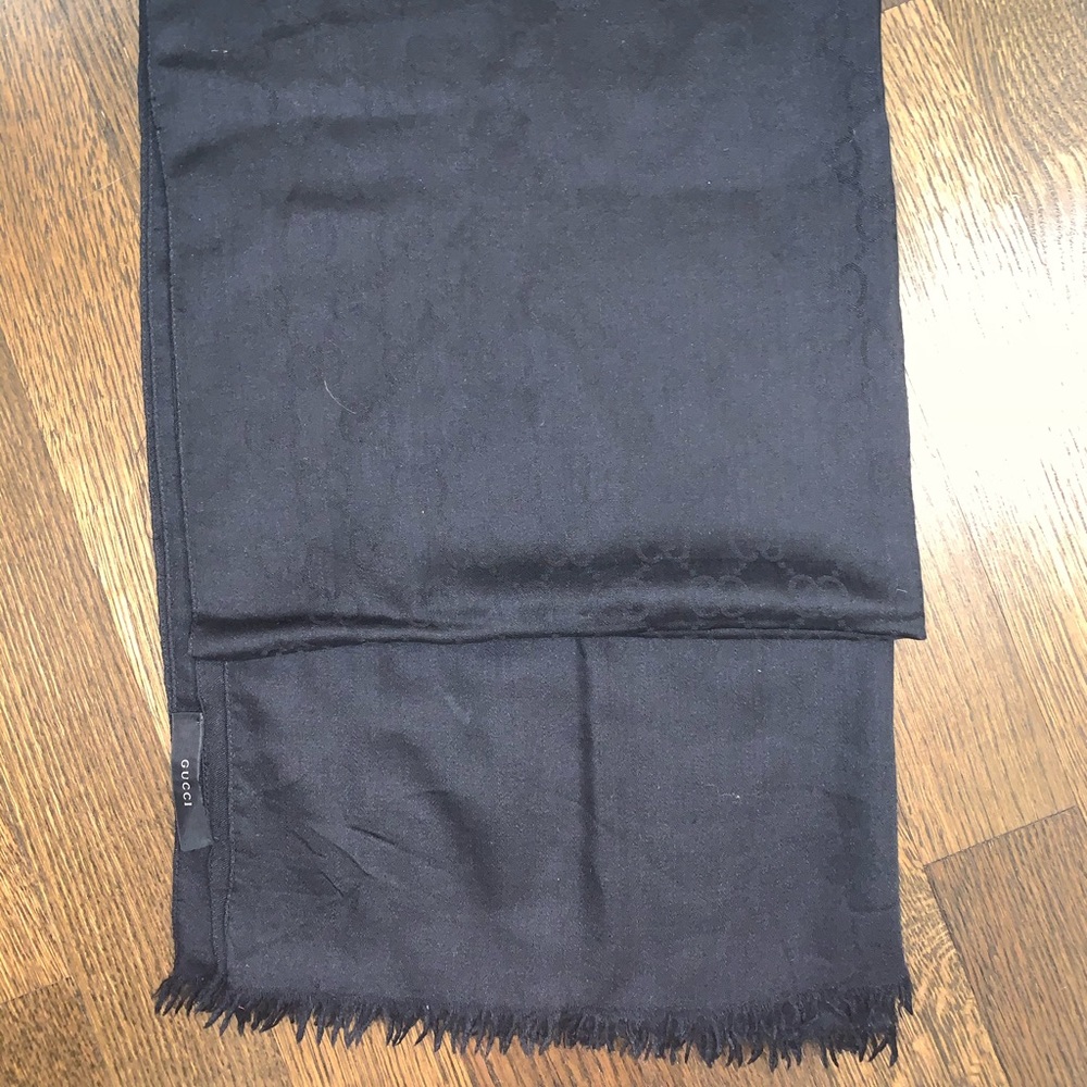 Gucci GG pattern knitted scarf